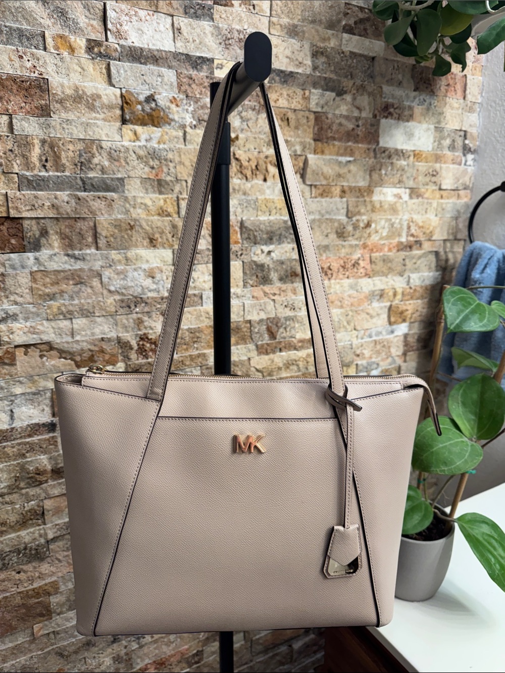 Michael Kors Maddie Medium Crossgrain Leather Tote